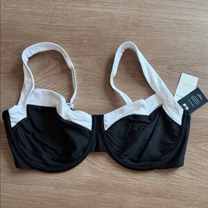 Abercrombie & Fitch Black and White Bikini top